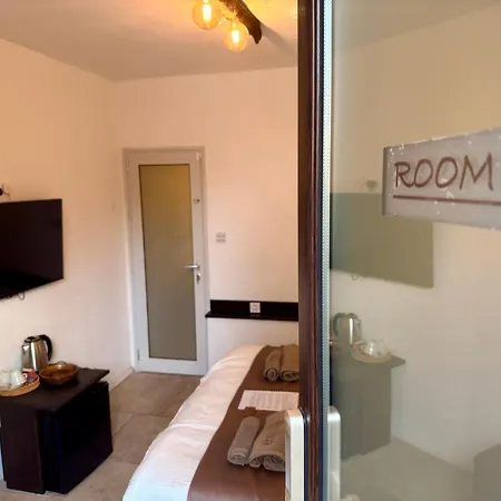 Хотел Arthotel Oscar Ii *