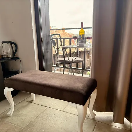 Arthotel Oscar Ii