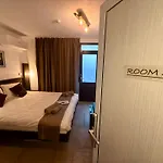 Arthotel Oscar Ii *