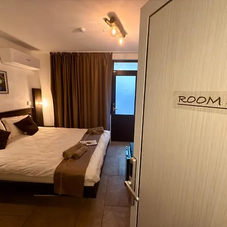 Arthotel Oscar Ii *