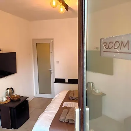 Hotel Arthotel Oscar Ii